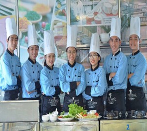 Kinh Nghiệm Chọn Đồng Phục Bếp Nhà Hàng Đẹp