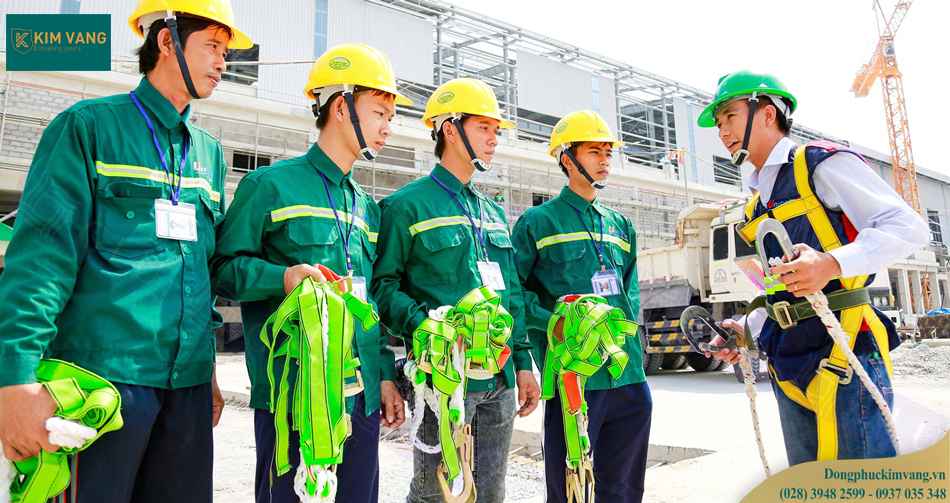dong phuc cong ty xay dung cua cong ty co phan xay dung coteccons3