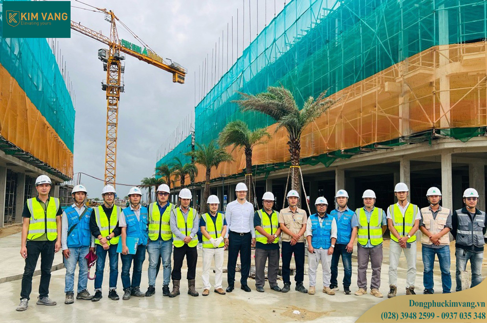 Phục Hưng Holdings 2