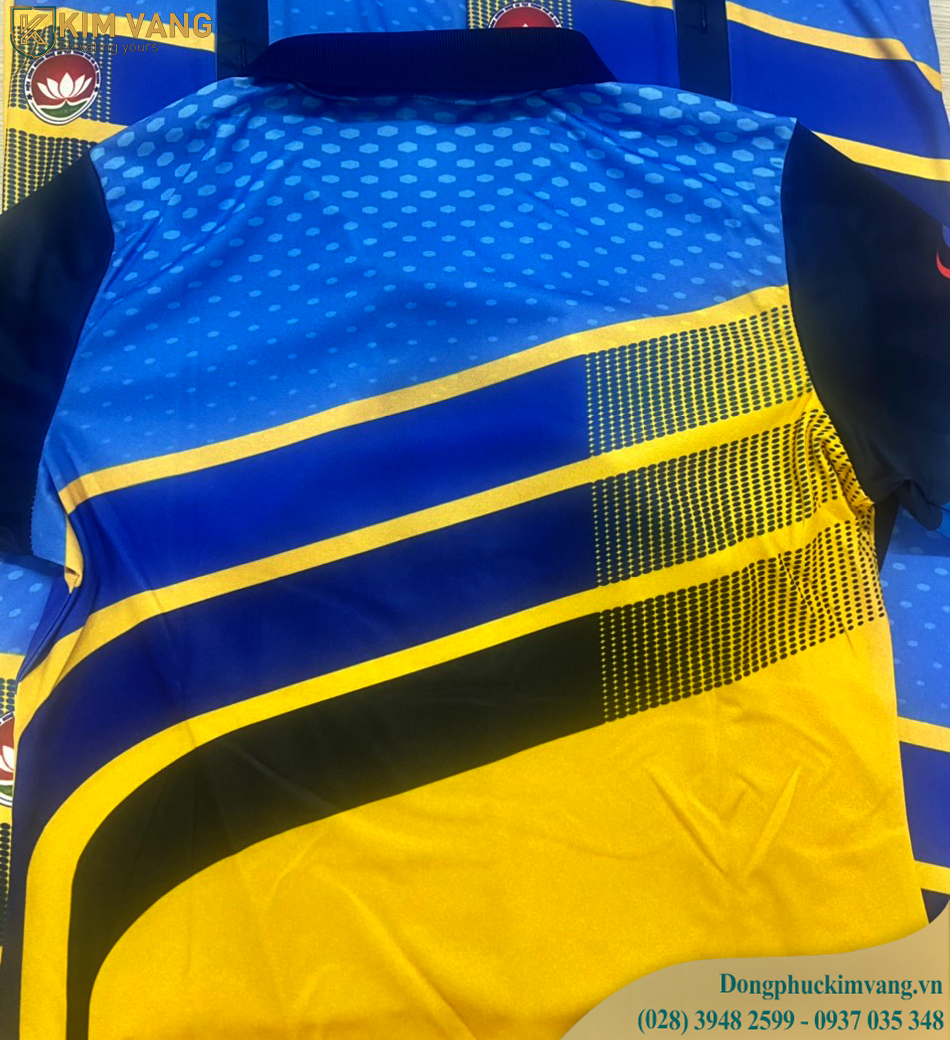 mat sau ao dong phuc tennis