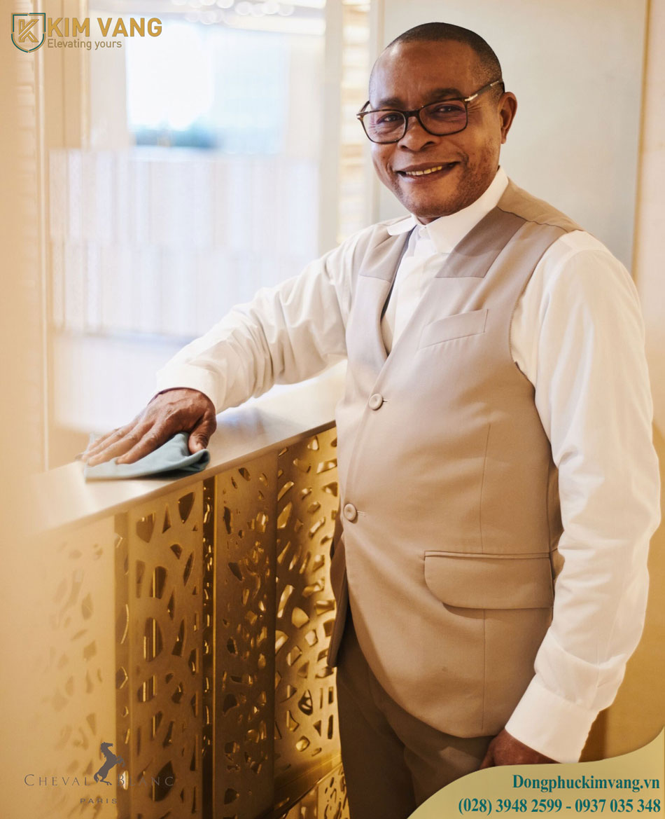 dong phuc housekeeping tai Cheval Blanc Paris