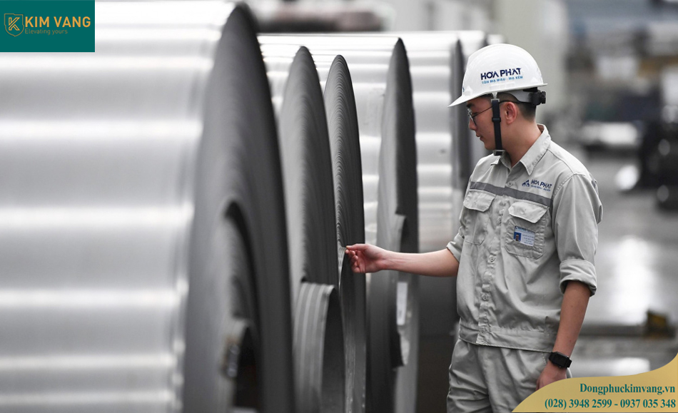 dong phuc tap doan hoa phat quan ly