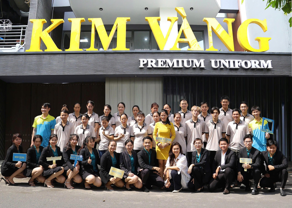 kim vang uniform voi 13 nam kinh nghiem thiet ke va san xuat dong phuc cao cap