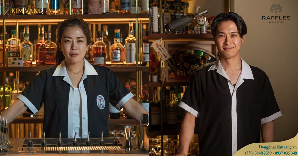 dong-phuc-bartender-khach-san-raffles-singapore
