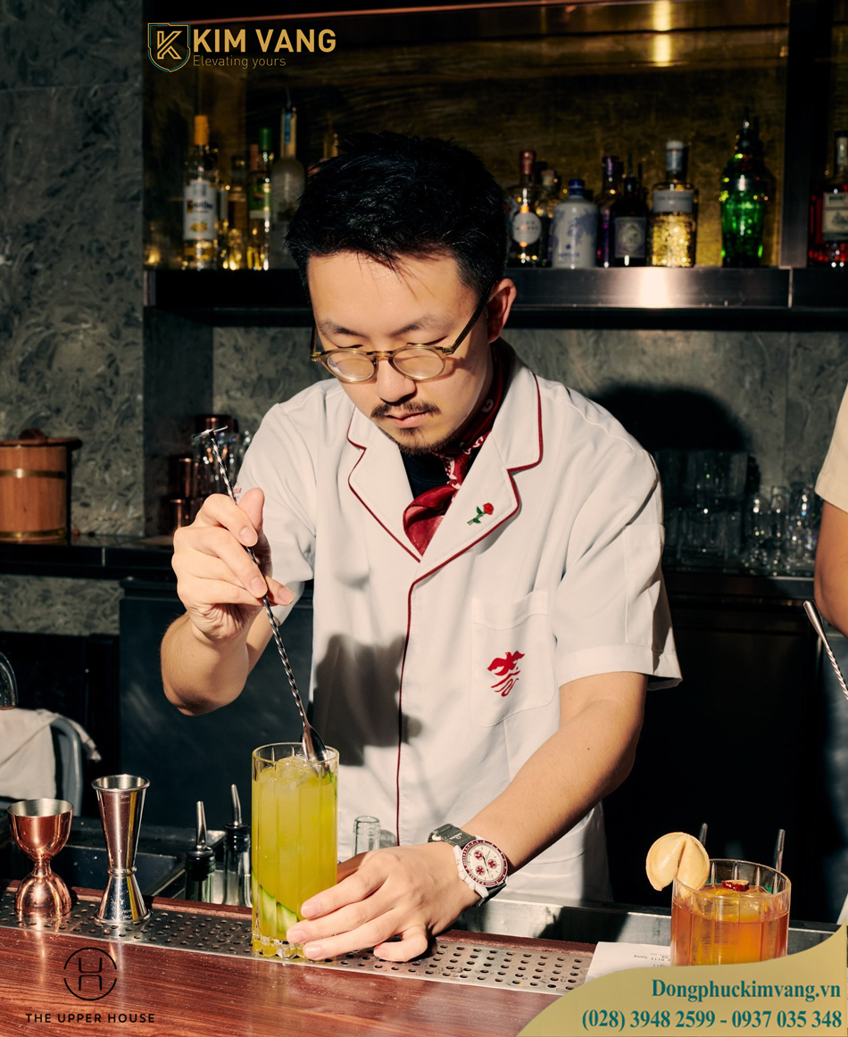 trang phục bartender The Upper House, Hong Kong