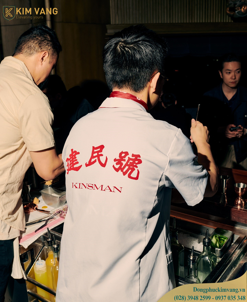Hình thêu trên áo đồng phục Bartender The Upper House, Hong Kong