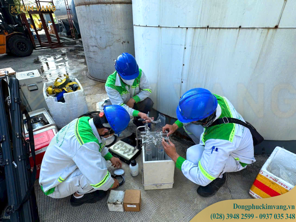 dong phuc cong nhan lap rap giup nguoi cong nhan thuan tien trong cong viec dongphuckimvang vn