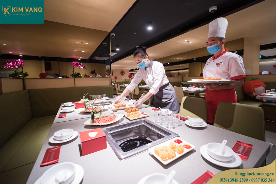 dong phuc nhan vien phuc vu nhahang haidilao