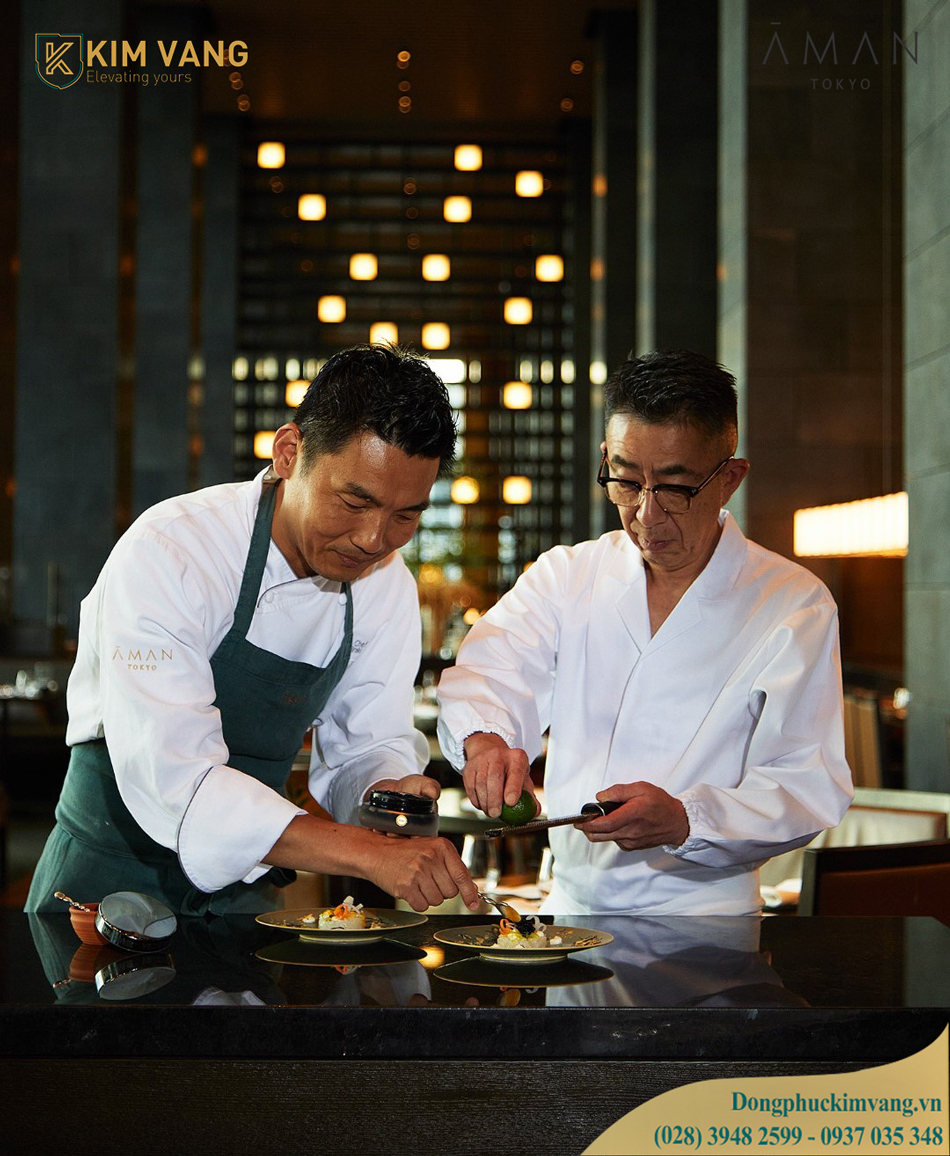 dong-phuc-dau-bep-va-nhan-vien-bep-khach-san-tokyo-aman