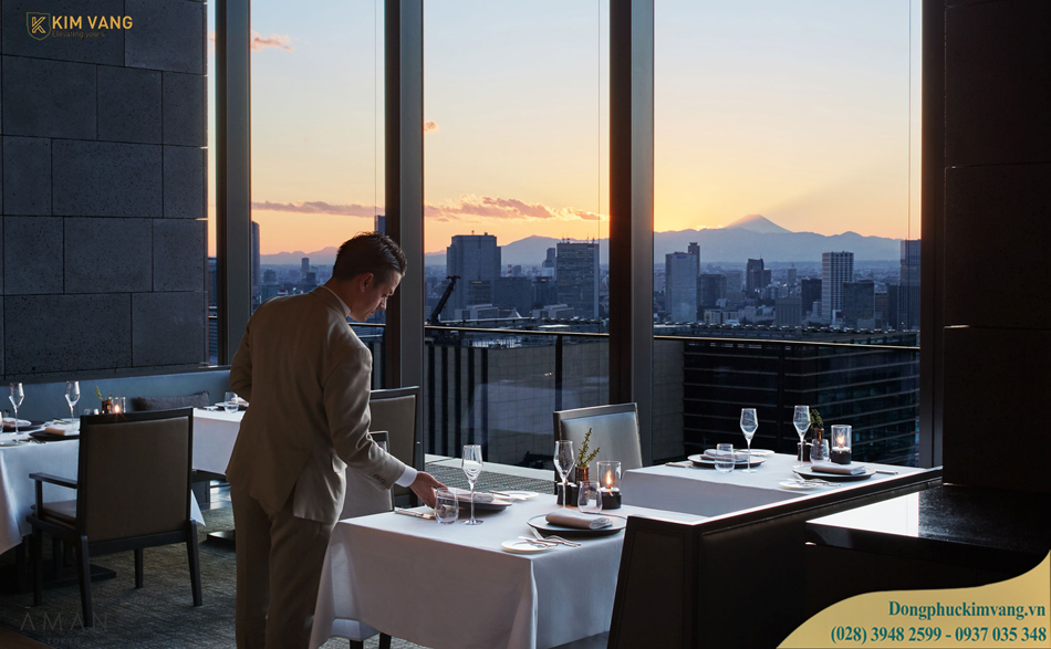 dong-phuc-nhan-vien-phuc-vu-khach-san-aman-tokyo