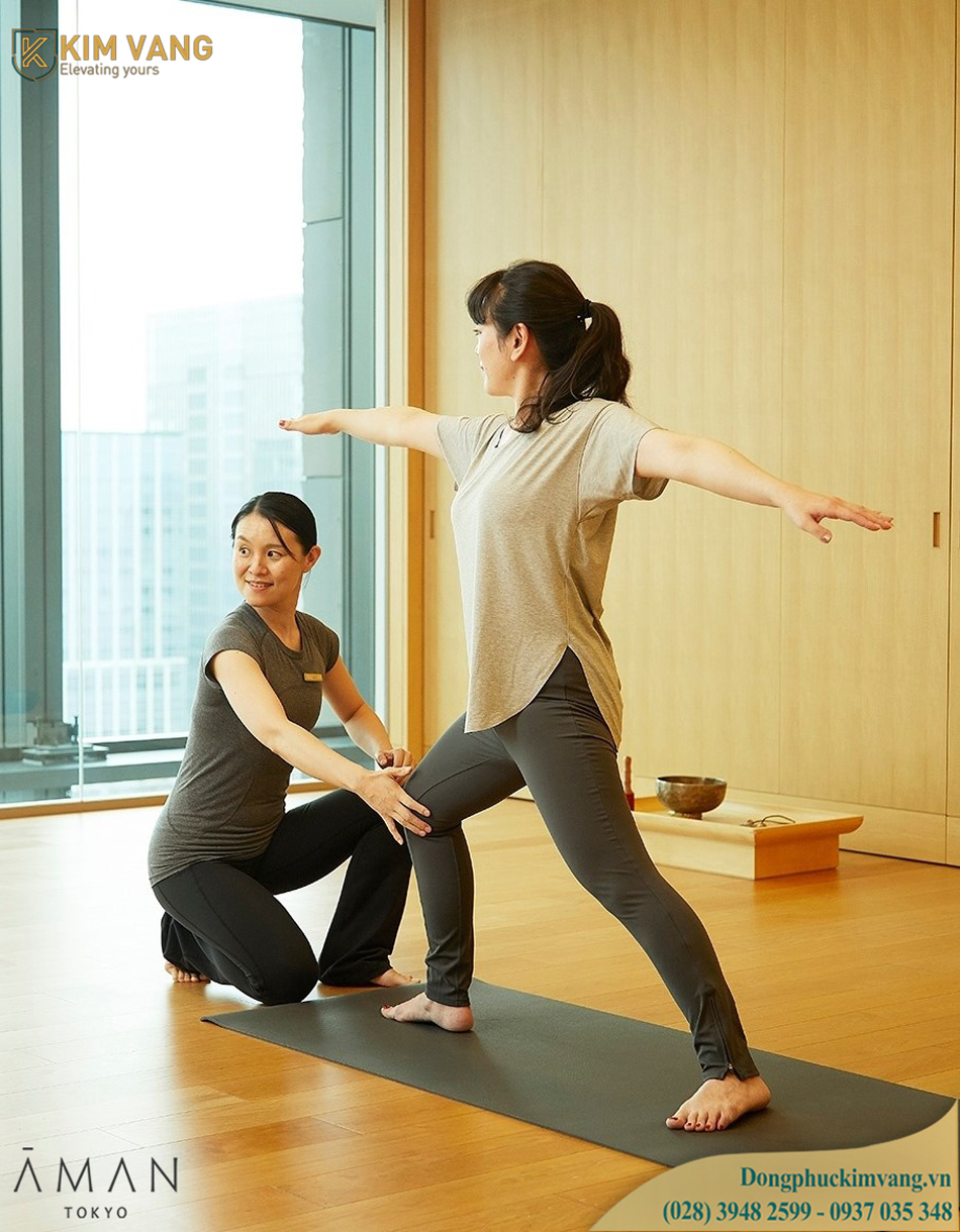 dong-phuc-nhan-vien-PT-khach-san-aman-tokyo