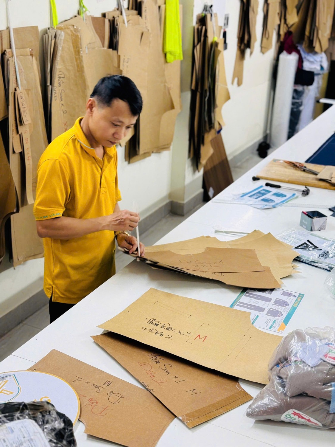 ky-thuat-kim-vang-lam-rap-dong-phuc-bao-ho
