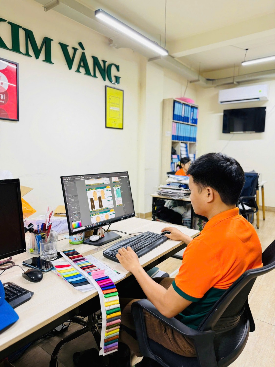 kỹ thuật Kim Vàng xây dựng bộ rập áo đồng phục