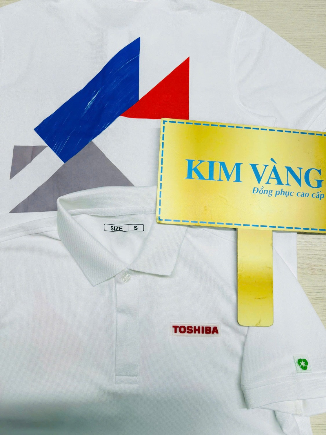 Chi tiết áo thun polo công ty cao cấp