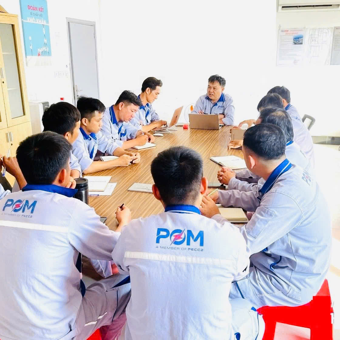 Đồng phục cho đội ngũ kỹ thuật